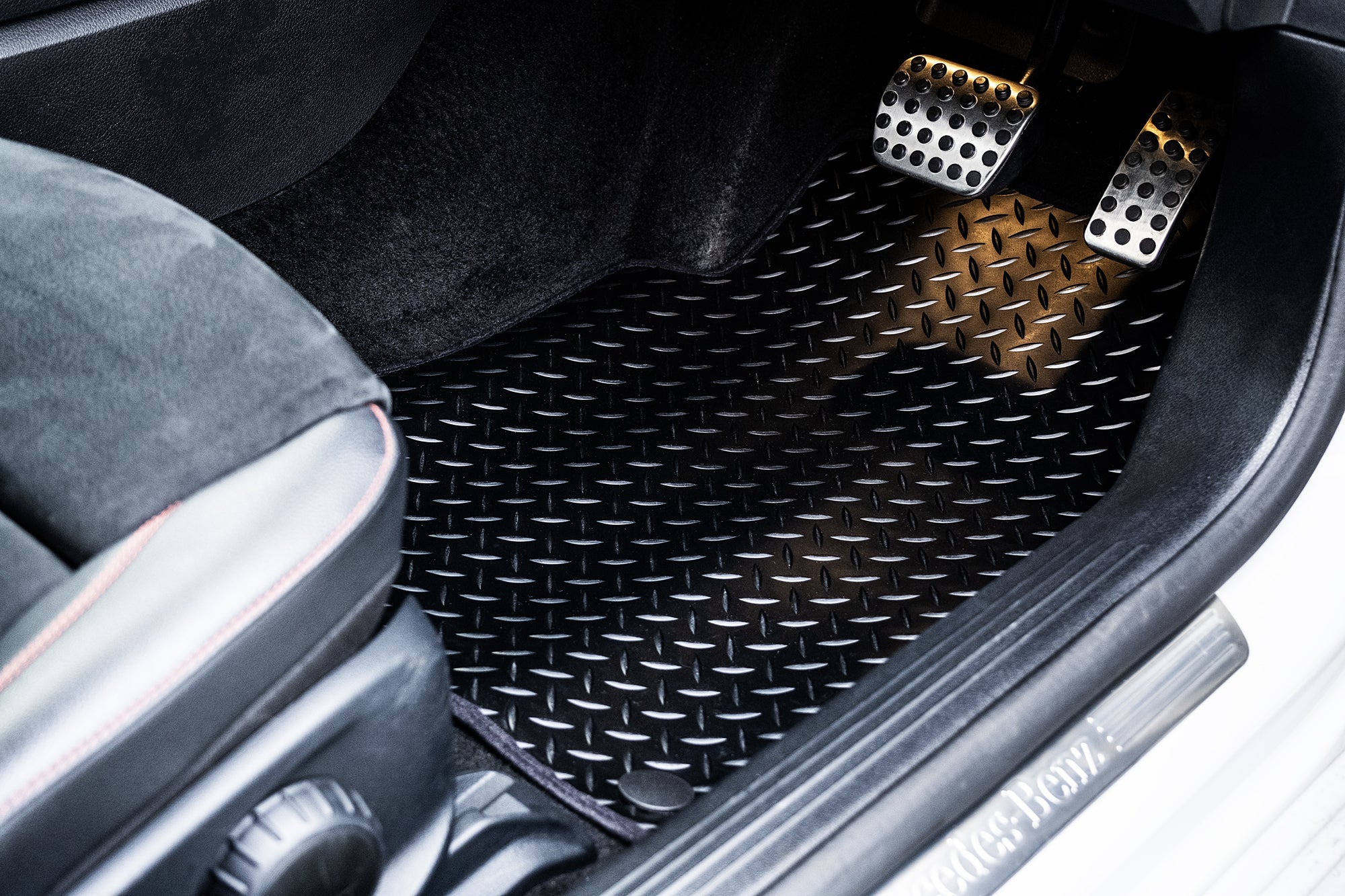 FIAT Ducato 2007 - 2013 Walk Through No Fixing HolesTailored Van Mats - Green Flag Shop