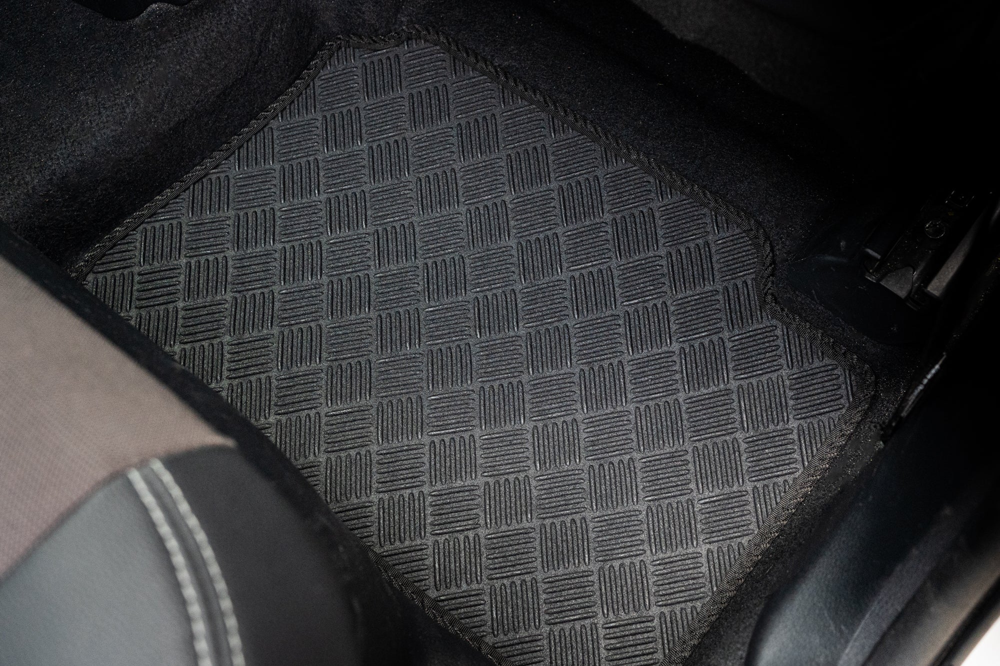 Toyota Proace Van 2016-Latest Tailored Van Floor Mats